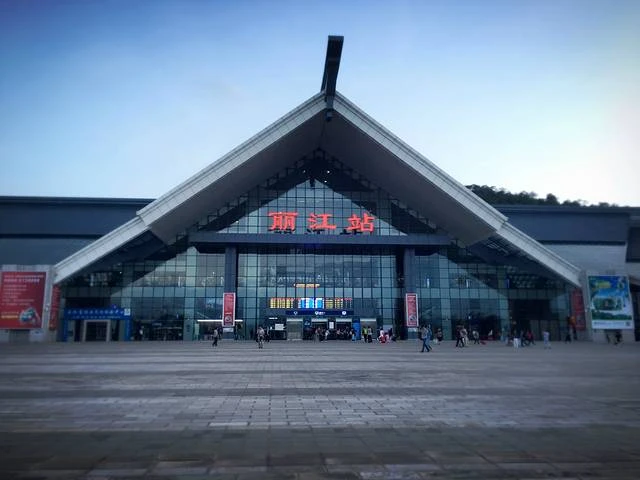 东莞到丽江物流公司_东莞到丽江货运专线_轿车托运_直达物流时效价格 东莞到丽江物流公司_东莞到丽江货运专线_轿车托运_直达物流时效价格